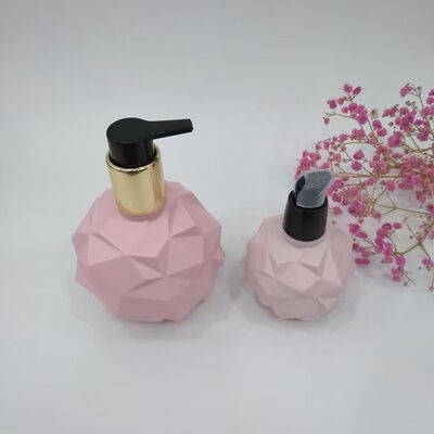 Partcular Outer Appearance 120ml 300ml Plastic Cosmetic Bottle Support Customization