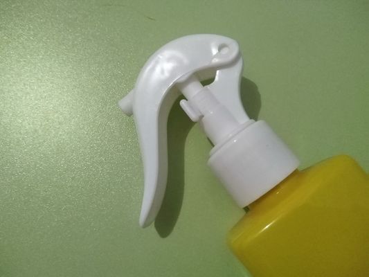 Reliable Mini Trigger Sprayer with Square Foam Head for Fine Mist Spray and Lightweight Design