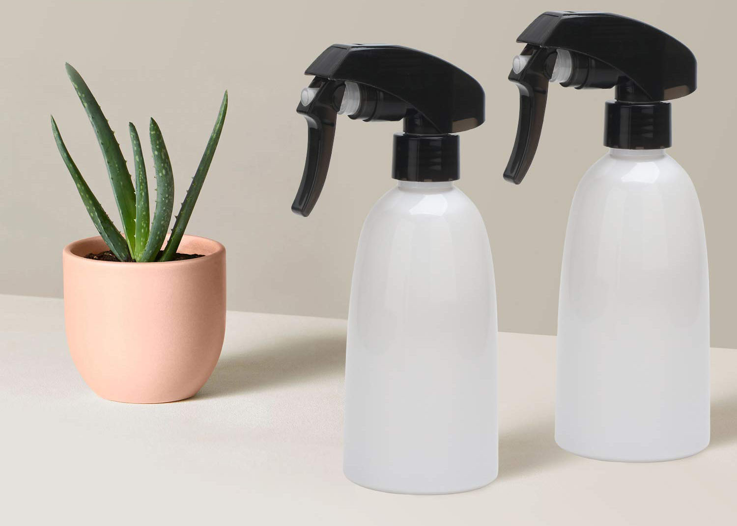Ultra-fine Mist Cosmetic Spray Bottle in PET Material with 10ml to 100ml Capacity for Household and Automotive Care